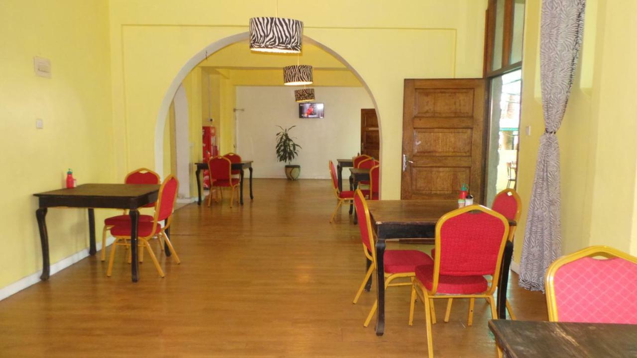 Central Hotel Nyeri Kültér fotó