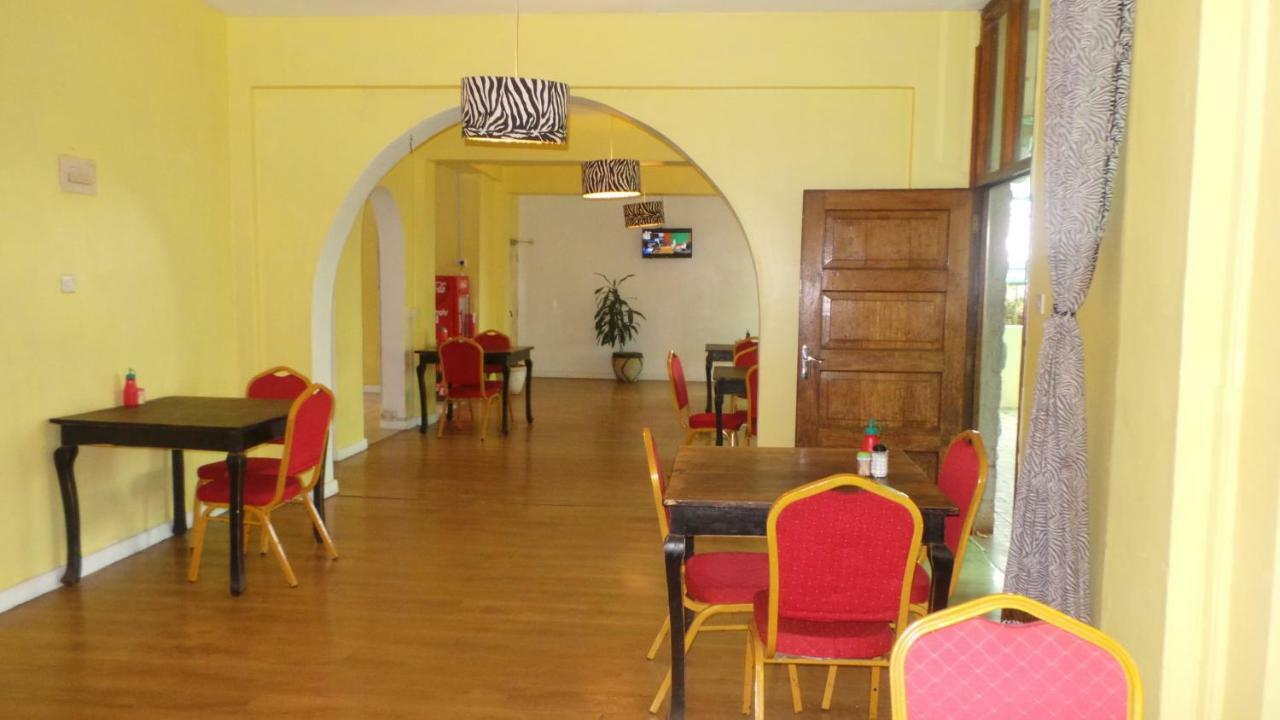 Central Hotel Nyeri Kültér fotó